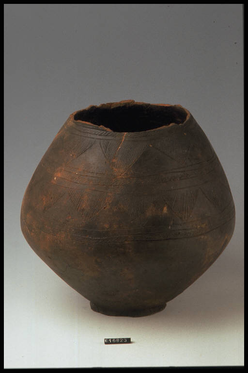 urna biconica - cultura di Golasecca (sec. VII a.C)