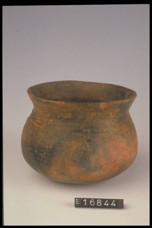 bicchiere globulare - cultura di Golasecca (secc. VIII/ VII a.C)