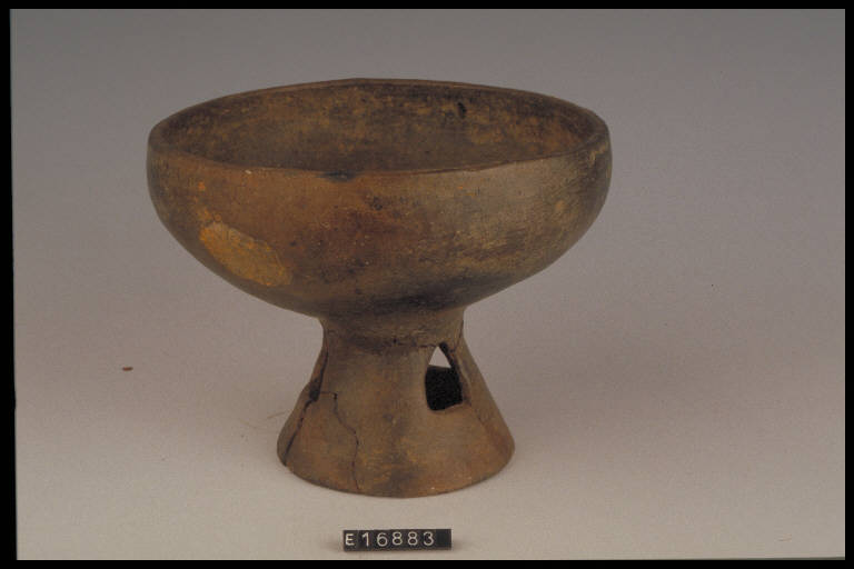 coppa emisferica - cultura di Golasecca (sec. VII a.C)