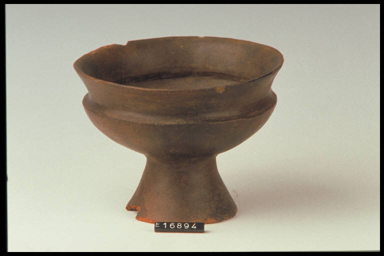 coppa carenata - cultura di Golasecca (secc. VII/ VI a.C)