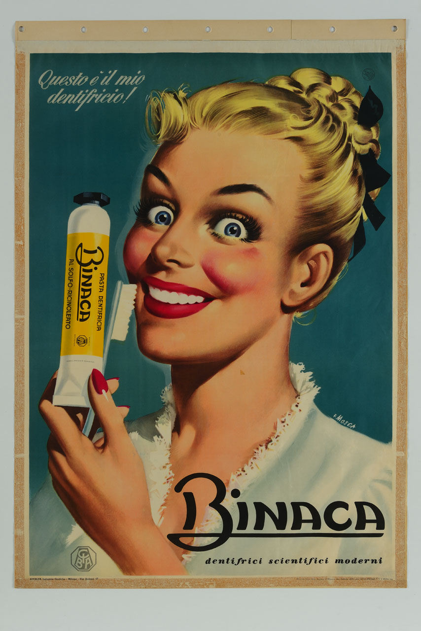 donna sorridente sorregge uno spazzolino e un tubetto di dentifricio (manifesto) di Mosca Franco (sec. XX)