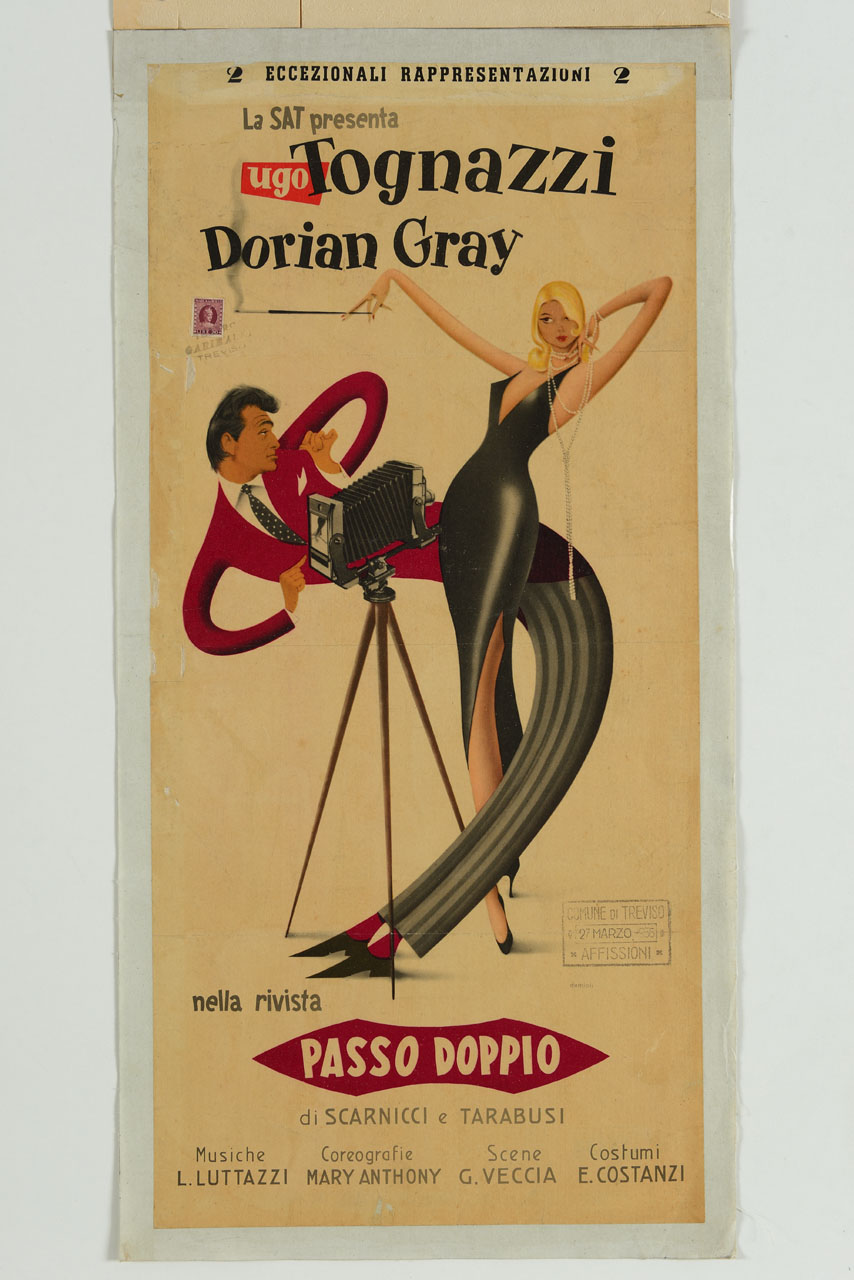 Ugo Tognazzi fotografa l'attrice Dorian Gray (manifesto) di Damioli Vitaliano (sec. XX)