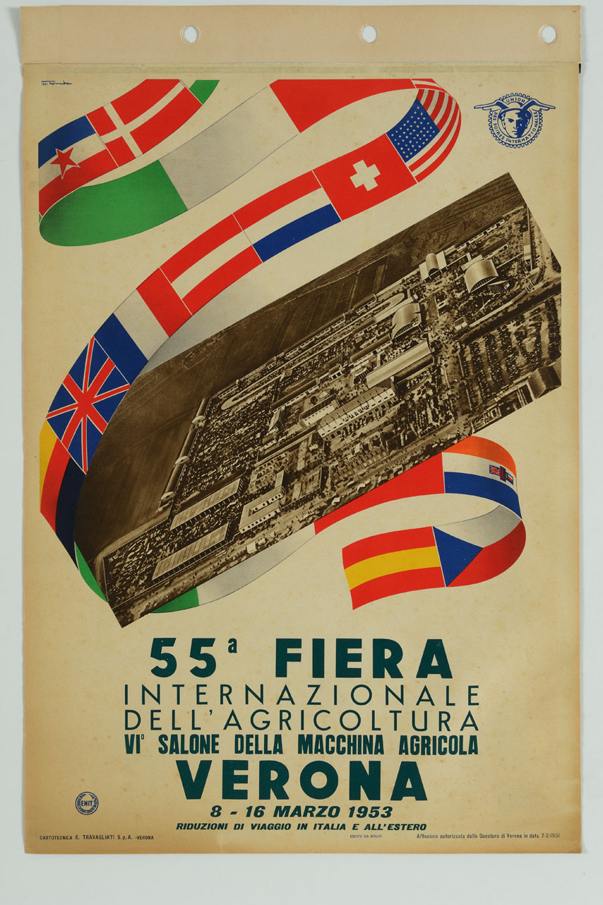 veduta dei padiglioni della fiera dell'agricoltura di Verona e nastro con bandiere (manifesto) di Tomba Ernesto Amos (sec. XX)