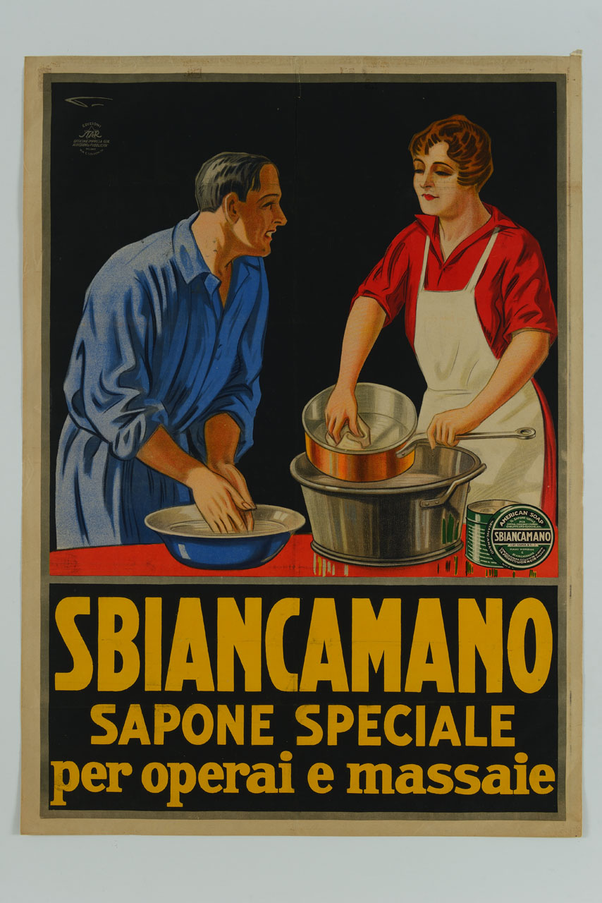 operaio si lava le mani rivolto verso una casalinga che lucida le pentole (manifesto) di Properzi Sandro (sec. XX)