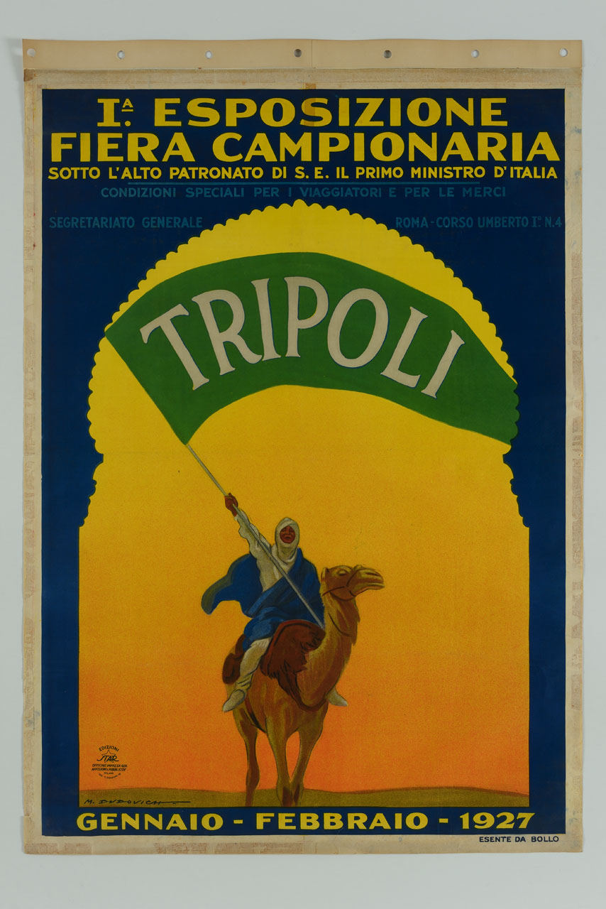 beduino su cammello avanza sventolando una bandiera recante la scritta Tripoli (manifesto) di Dudovich Marcello (sec. XX)