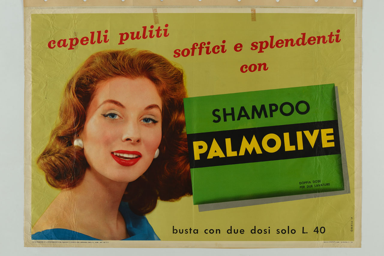 volto di donna sorridente e confezione di shampoo (manifesto) di Omnia Pubblicità (sec. XX)