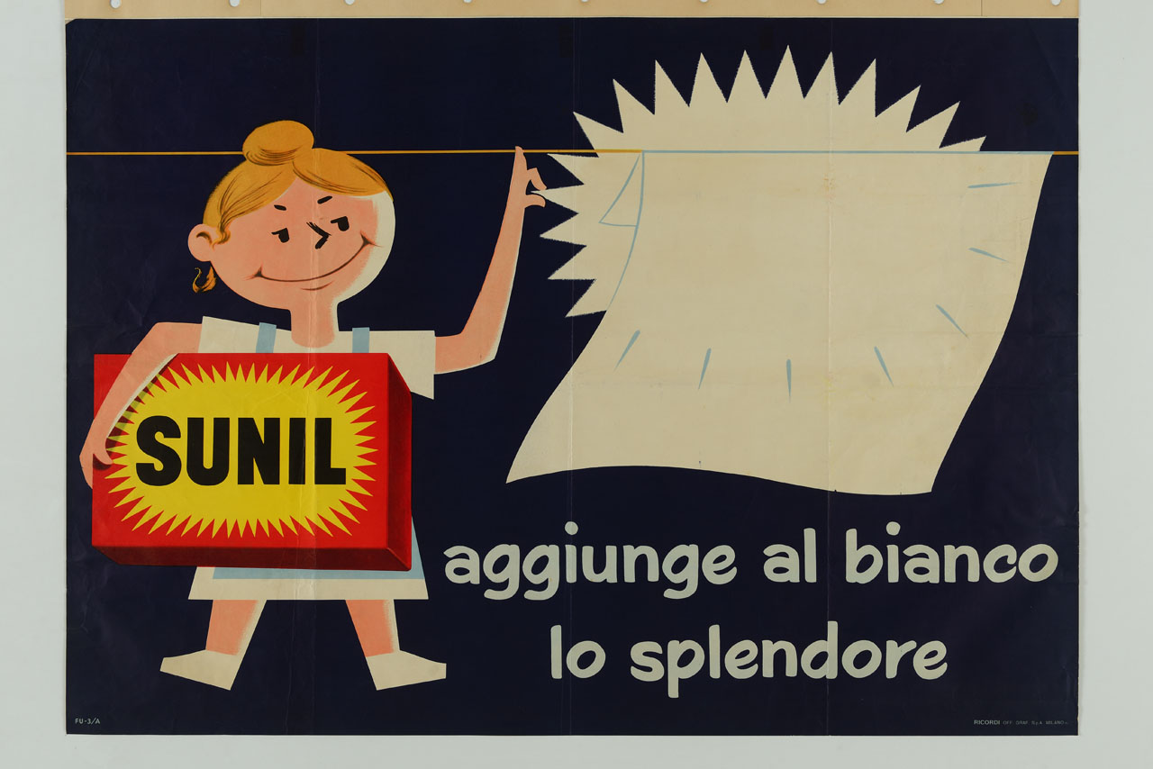donna tiene con una mano una confezione di detersivo e con l'altra tocca la lucentezza del suo bucato (manifesto) - ambito italiano (sec. XX)