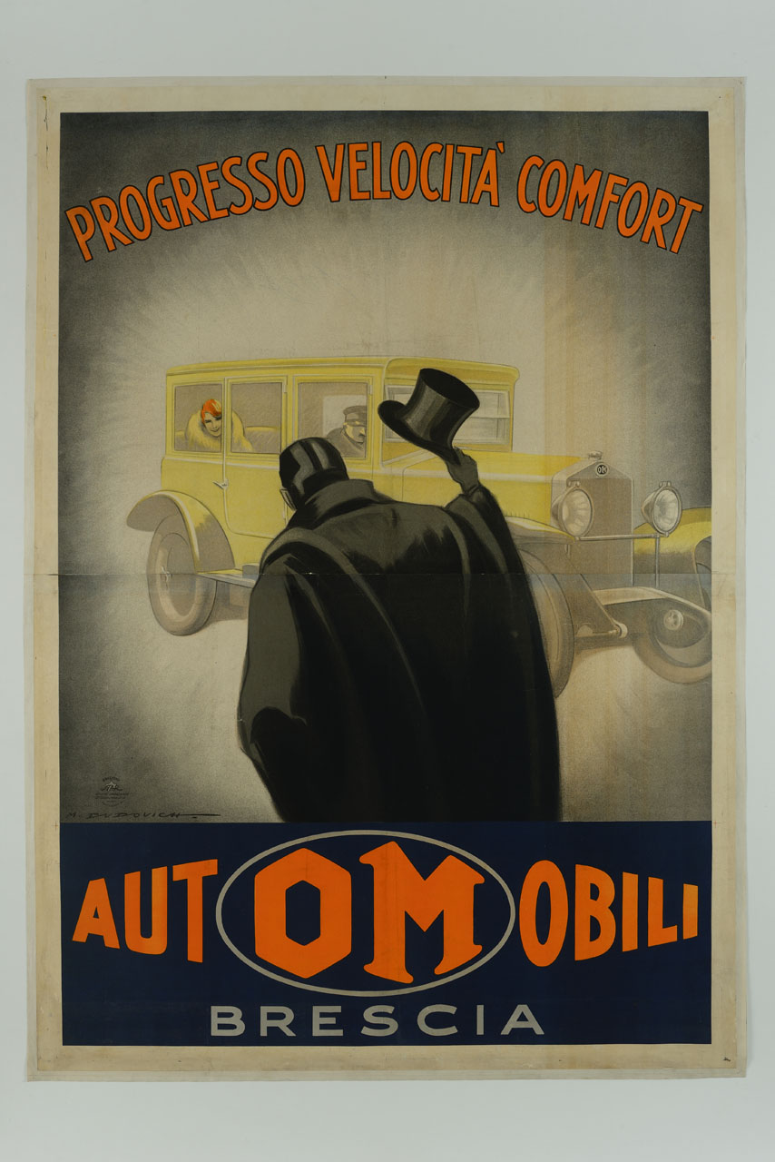 uomo con mantello nero e tuba saluta il passaggio di una radiosa automobile con signora elegante e autista (manifesto, stampa composita) di Dudovich Marcello (sec. XX)