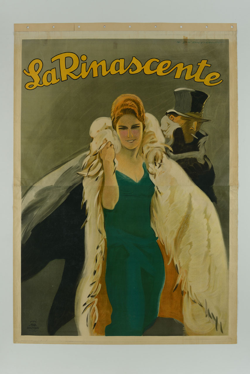 donna con mantello di pelliccia bianca e dietro uomo in mantello e tuba nere con sigaretta in bocca (manifesto, stampa composita) di Dudovich Marcello (sec. XX)