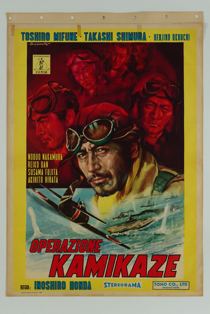 Toshiro Mifune nel ruolo di Yamamoto e altri attori del film Operazione Kamikaze e aero in picchiata contro navi da guerra (manifesto) di Gasparri Rodolfo (sec. XX)