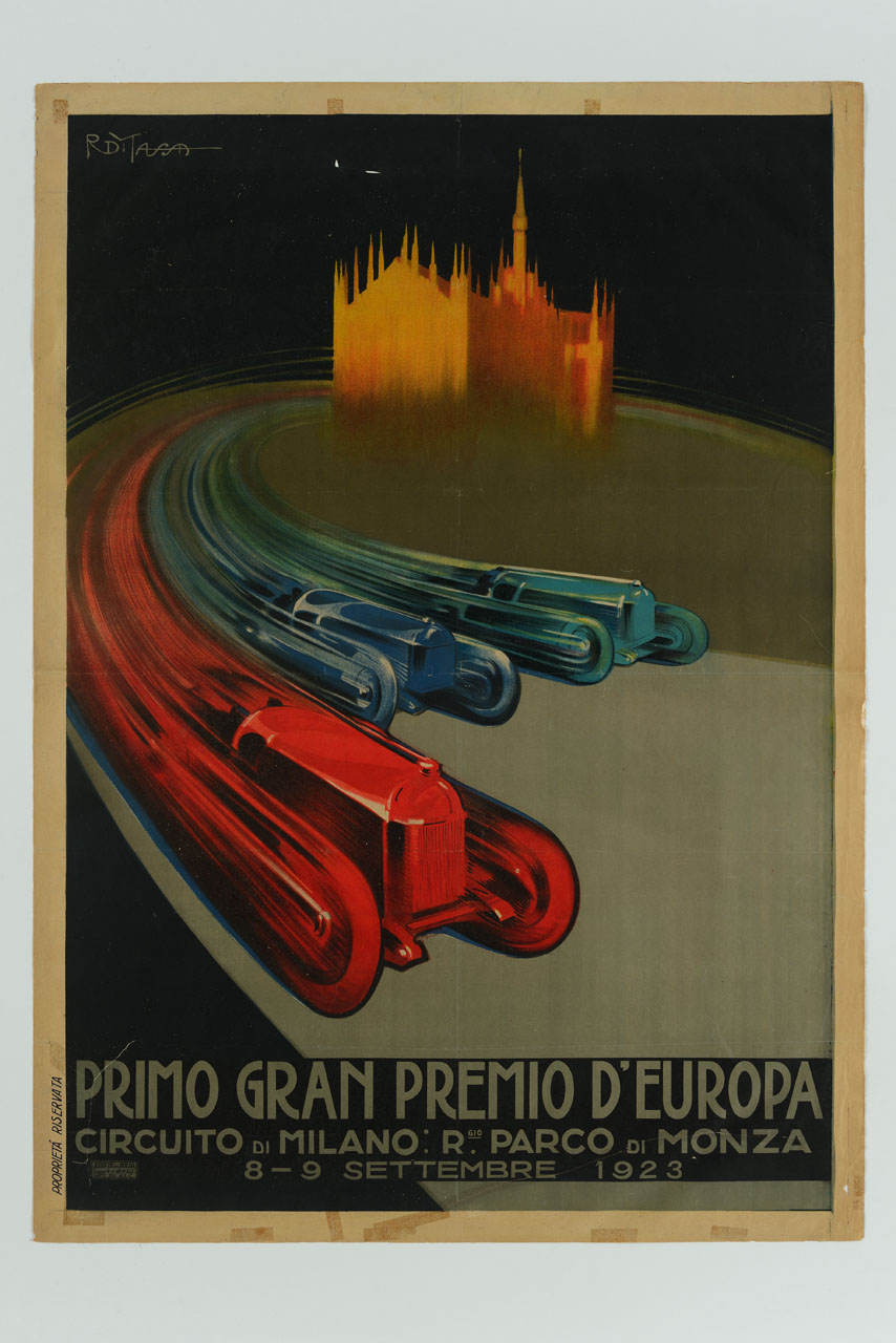 tre auto in corsa con scie colorate sullo sfondo del Duomo di Milano (manifesto) di Di Massa Romano (sec. XX)