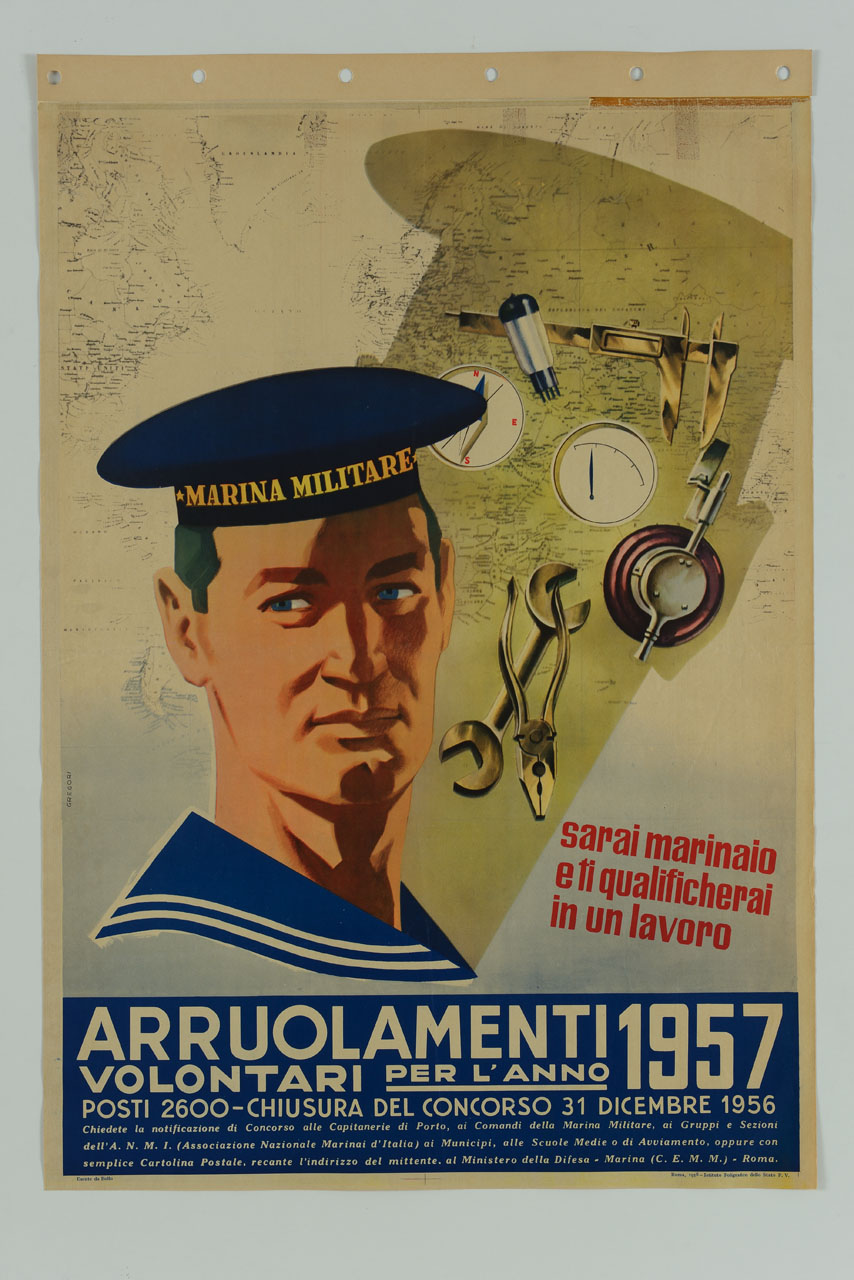 marinaio a mezzo busto davanti a una carta nautica e a vari utensili (manifesto) di Gregori Nino (sec. XX)