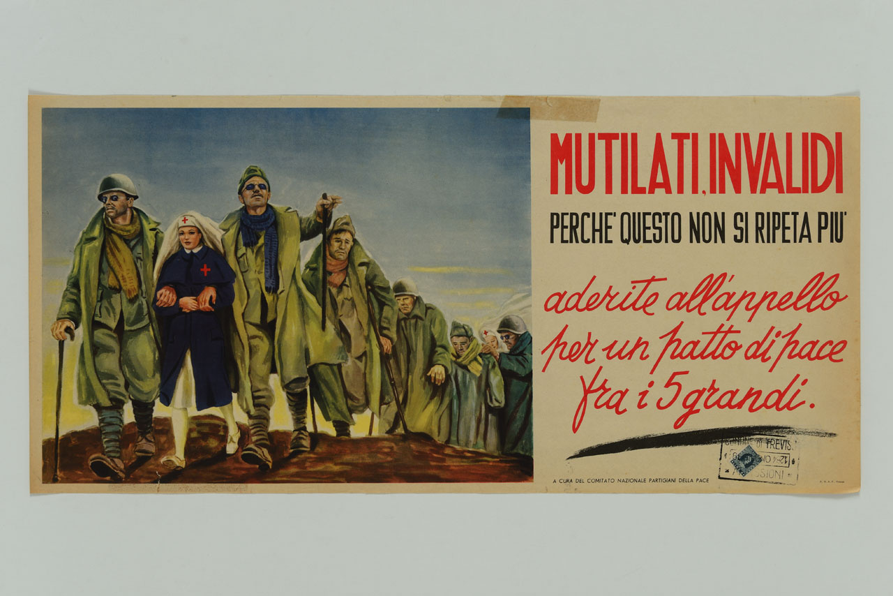 colonna di mutilati avanza guidata da una crocerossina (locandina) - ambito italiano (sec. XX)