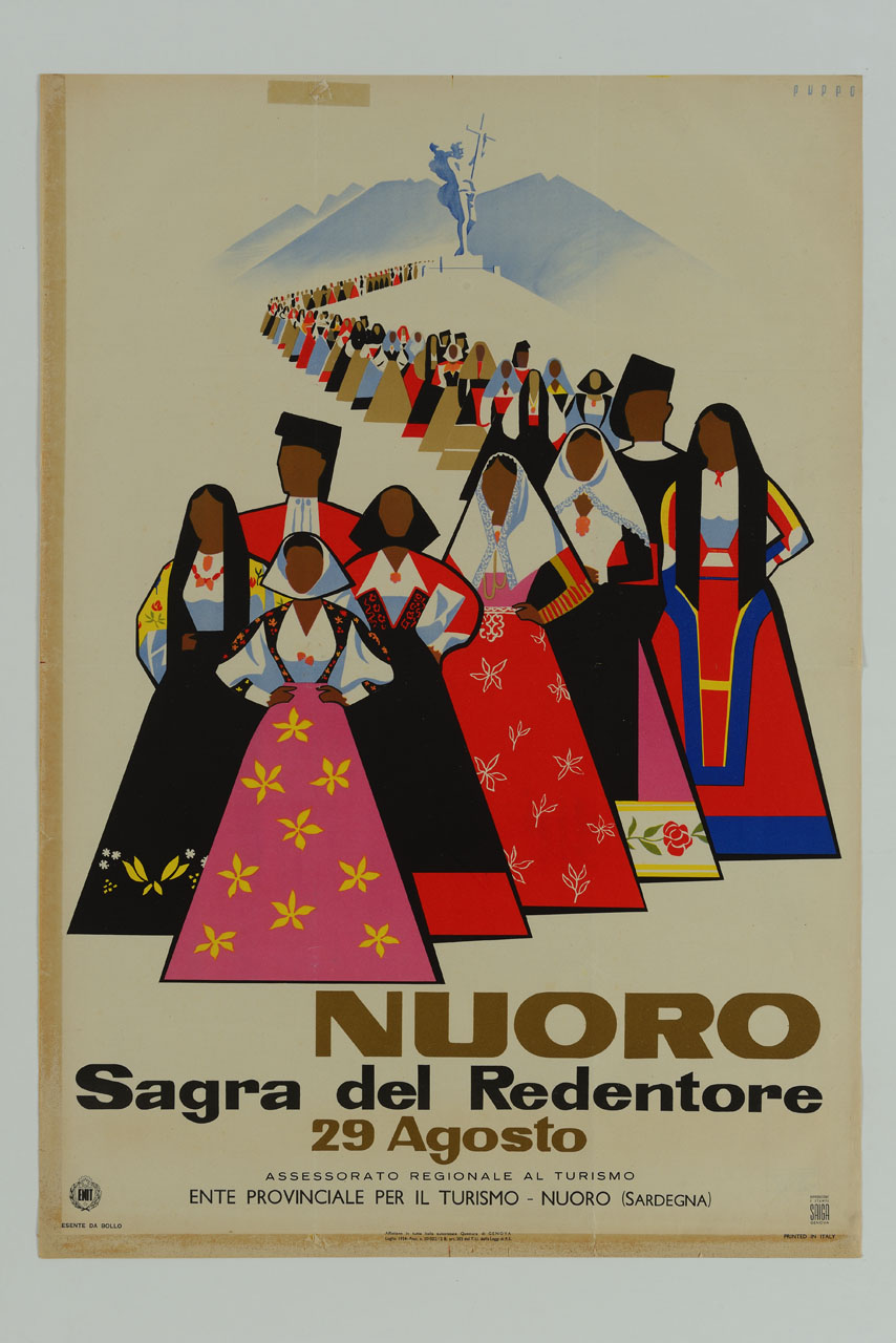 fila di persone in abiti tradizionali sardi si snoda dalla cima del Monte Ortobene a Nuoro (manifesto) di Puppo Mario (sec. XX)