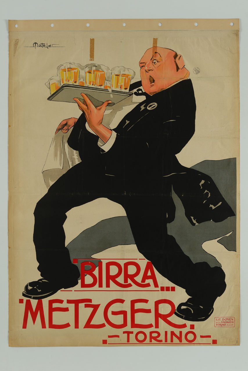 cameriere traballante regge un vassoio con bicchieri ricolmi di birra (manifesto) di Mateldi Filiberto (sec. XX)