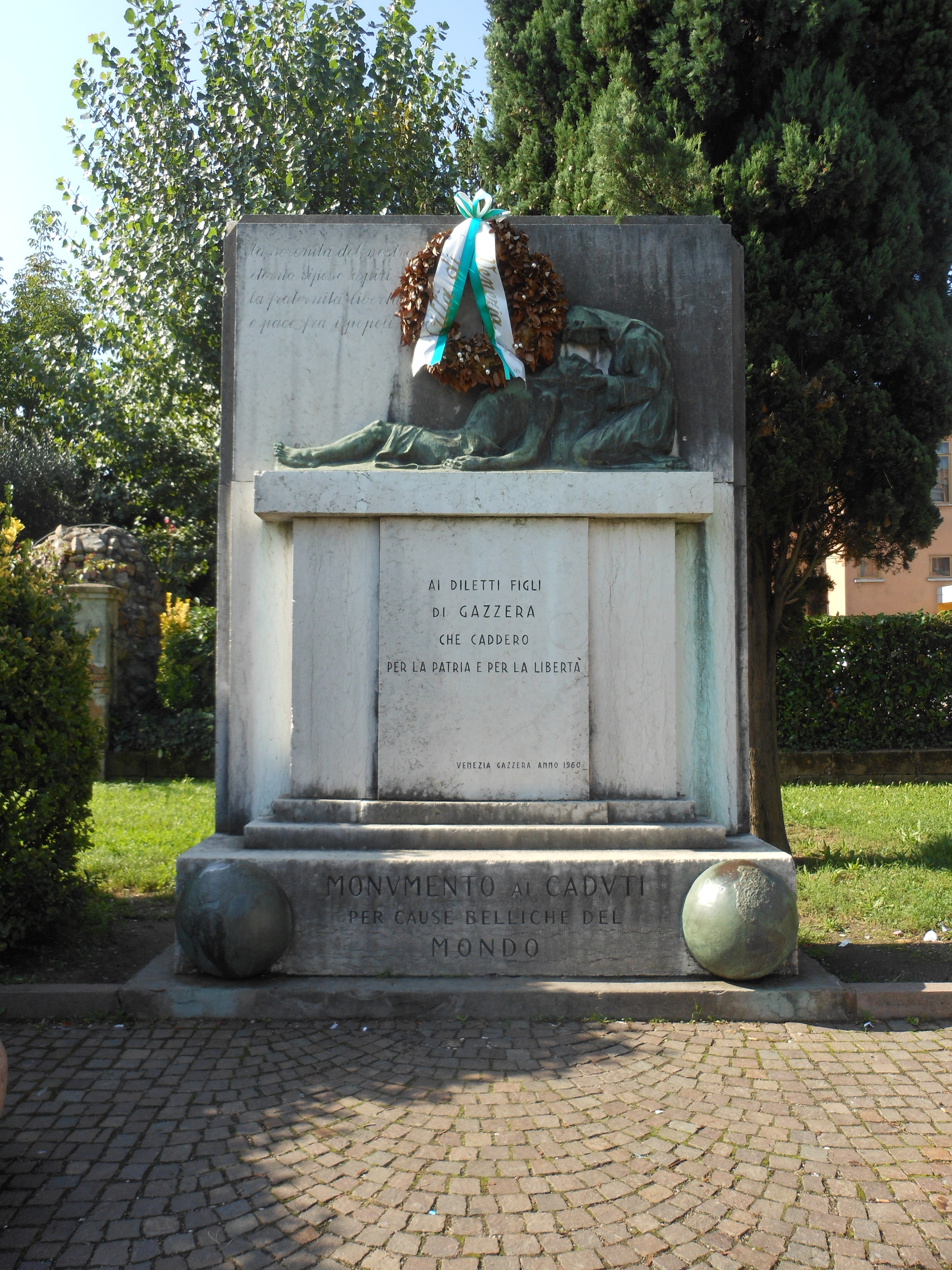 allegoria della morte del soldato (monumento ai caduti - ad ara) - ambito veneto (terzo quarto sec. XX)