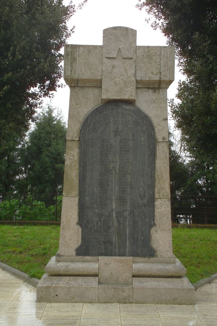 monumento ai caduti - a stele - bottega toscana (sec. XX)