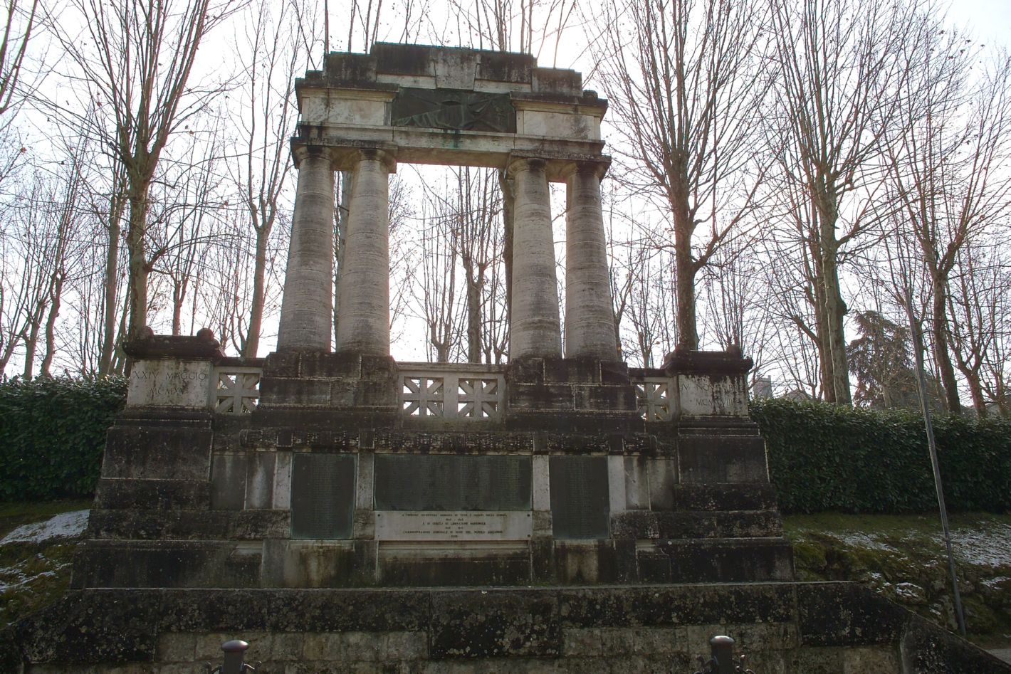 monumento ai caduti - a tempietto di Baglioni (sec. XX)