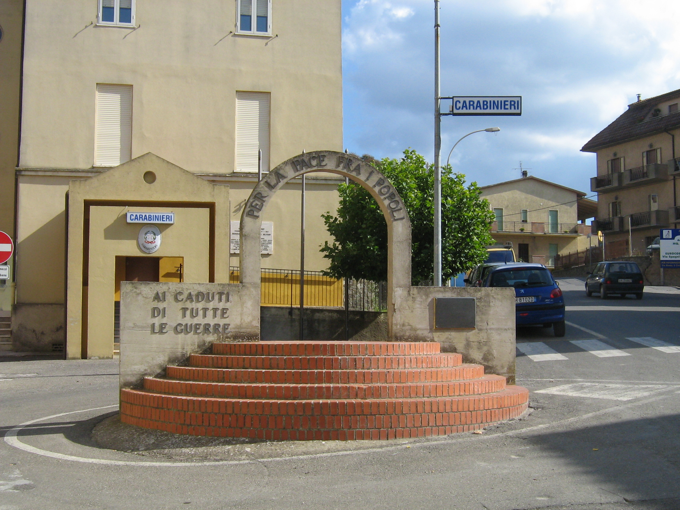 monumento ai caduti - a basamento - bottega toscana (sec. XX)