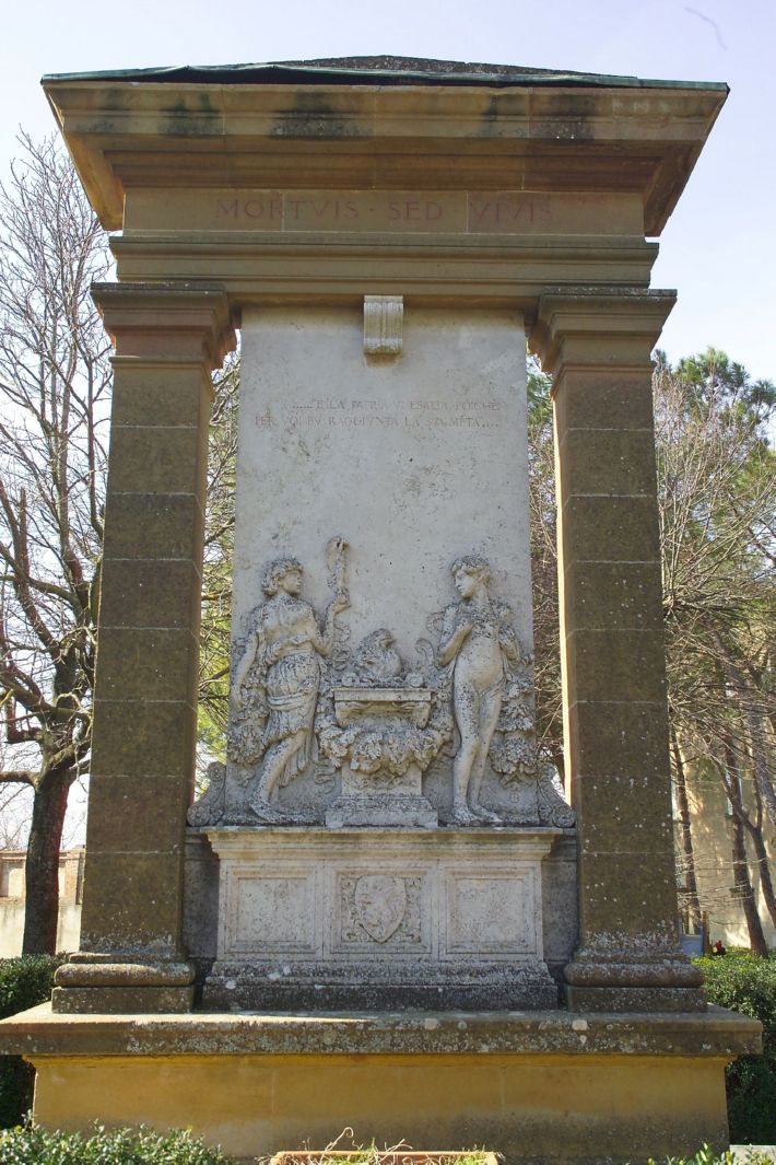 allegoria della Vittoria (monumento ai caduti - a tempietto) di Brogi Ettore, Chierici Gaetano (sec. XX)