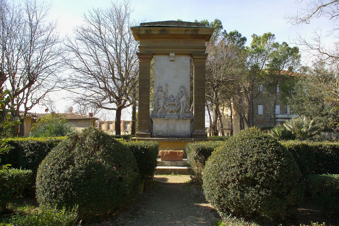 allegoria della Vittoria (monumento ai caduti - a tempietto) di Brogi Ettore, Chierici Gaetano (sec. XX)