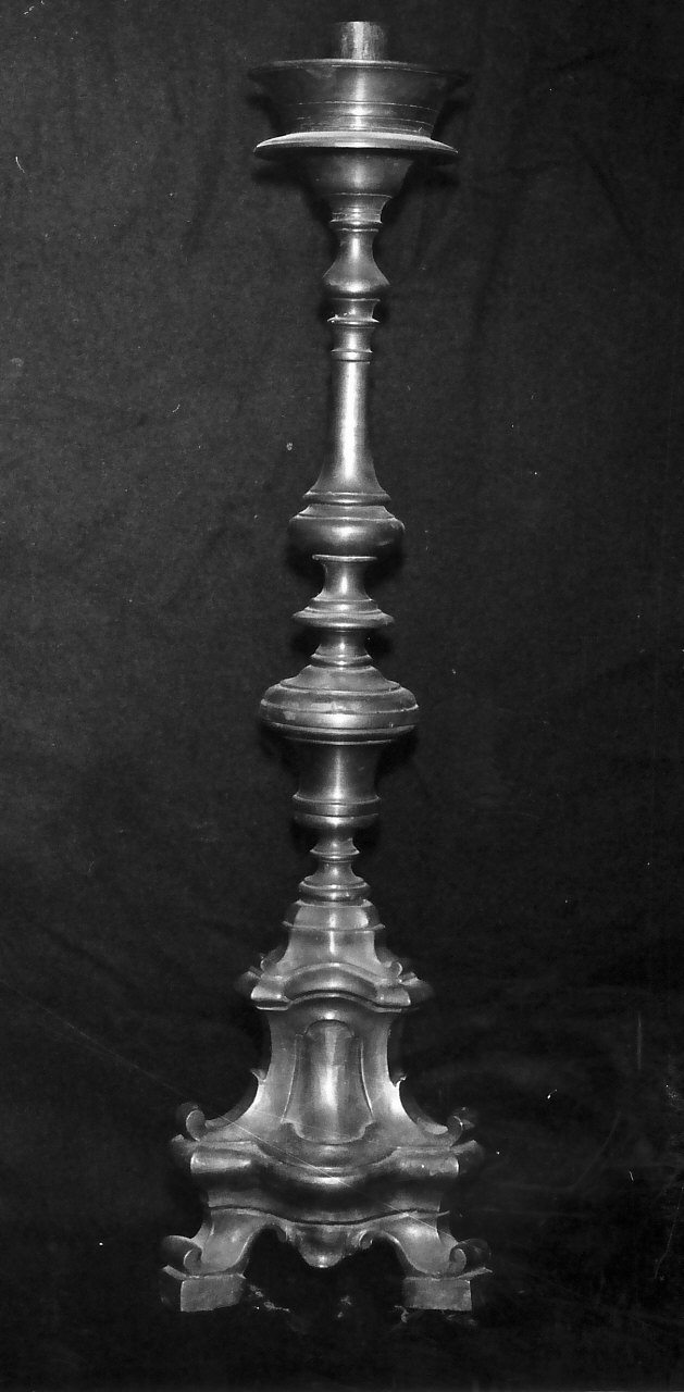 candelabro, serie - bottega Italia meridionale (fine/ inizio secc. XIX/ XX)