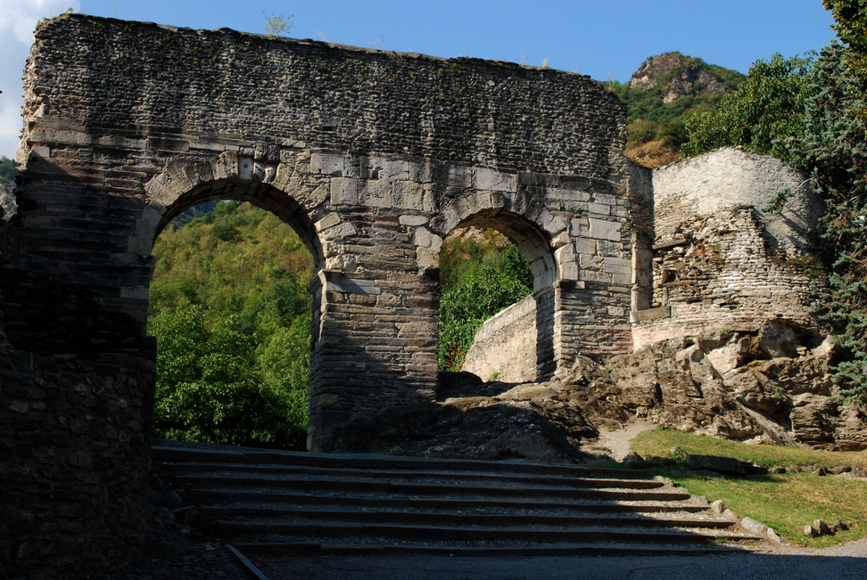 RESTI DELL'ACQUEDOTTO DETTO "TERME GRAZIANE" (acquedotto, infrastruttura idrica) - Susa (TO)  (seconda metà Eta' romana imperiale)