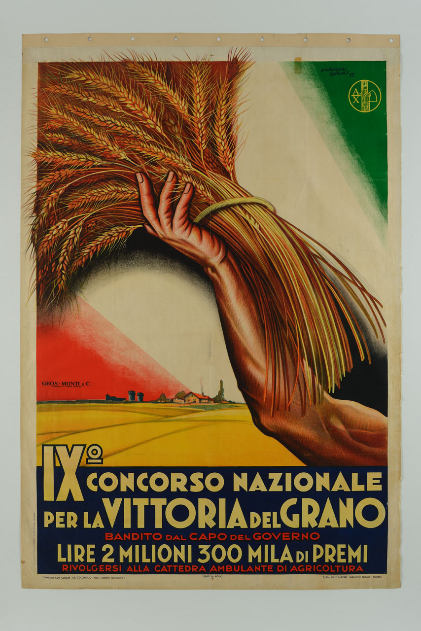 fascio di spighe sorretto da braccio con campi di grano e azienda agricola sul fondo (manifesto) di Gros Mario (sec. XX)