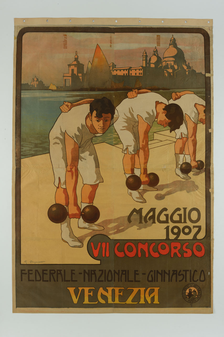 ragazzi sul molo eseguono esercizi ginnici con manubri (manifesto) di Carpanetto Giovanni Battista (sec. XX)