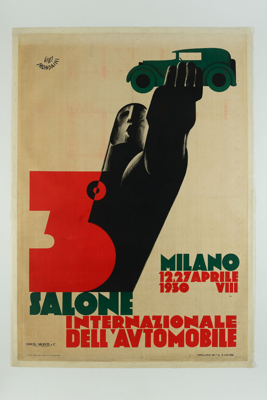figura maschile, salutando in maniera fascista, mostra un'automobile (manifesto) di Mondaini Giacinto (sec. XX)