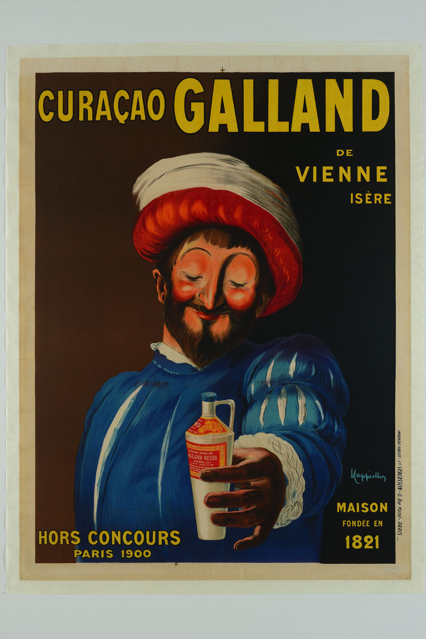 un uomo barbuto con gote rosse e occhi chiusi, vestito con casacca blu e turbante bianco e rosso, allunga la mano per porgere una bottiglia di curaçao Galland (manifesto) di Cappiello Leonetto (sec. XX)