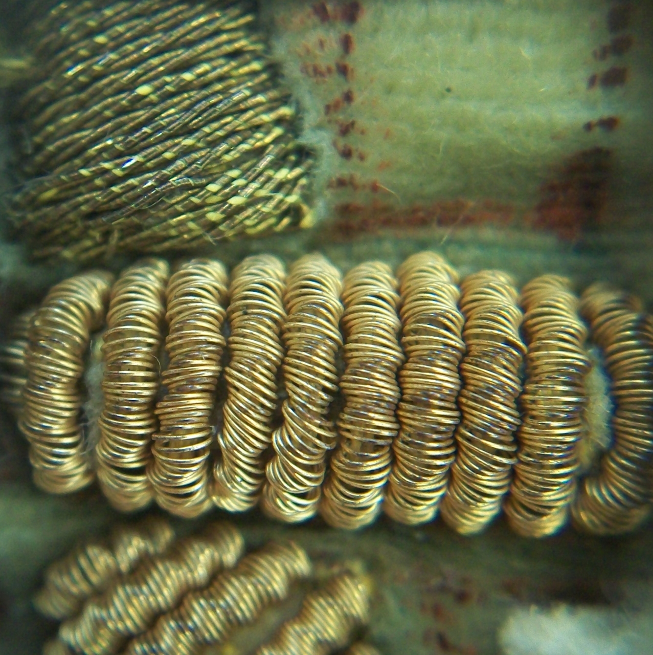 decorazione a ricamo, frammento - ambito milanese (inizio sec. XX)