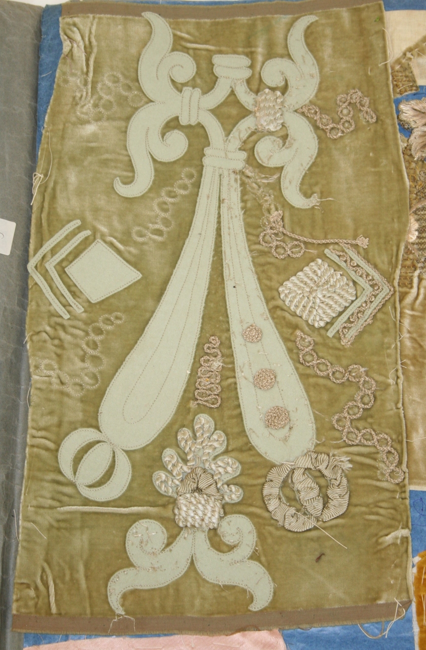 decorazione a ricamo, opera isolata di Genoni Rosa (attribuito) (inizio sec. XX)