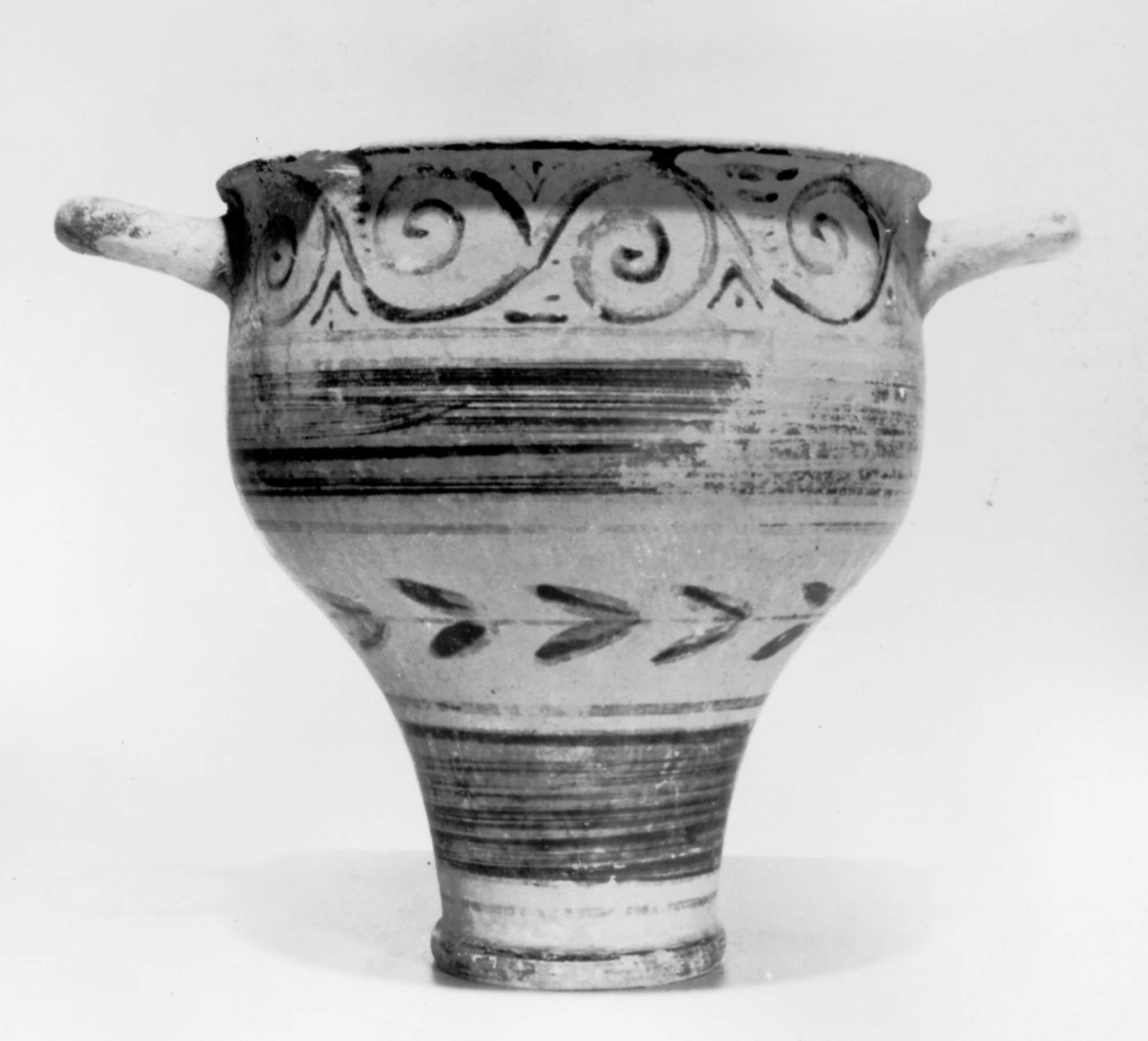 skyphos concavo convesso - produzione alto-adriatica (primo quarto sec. III a.C)