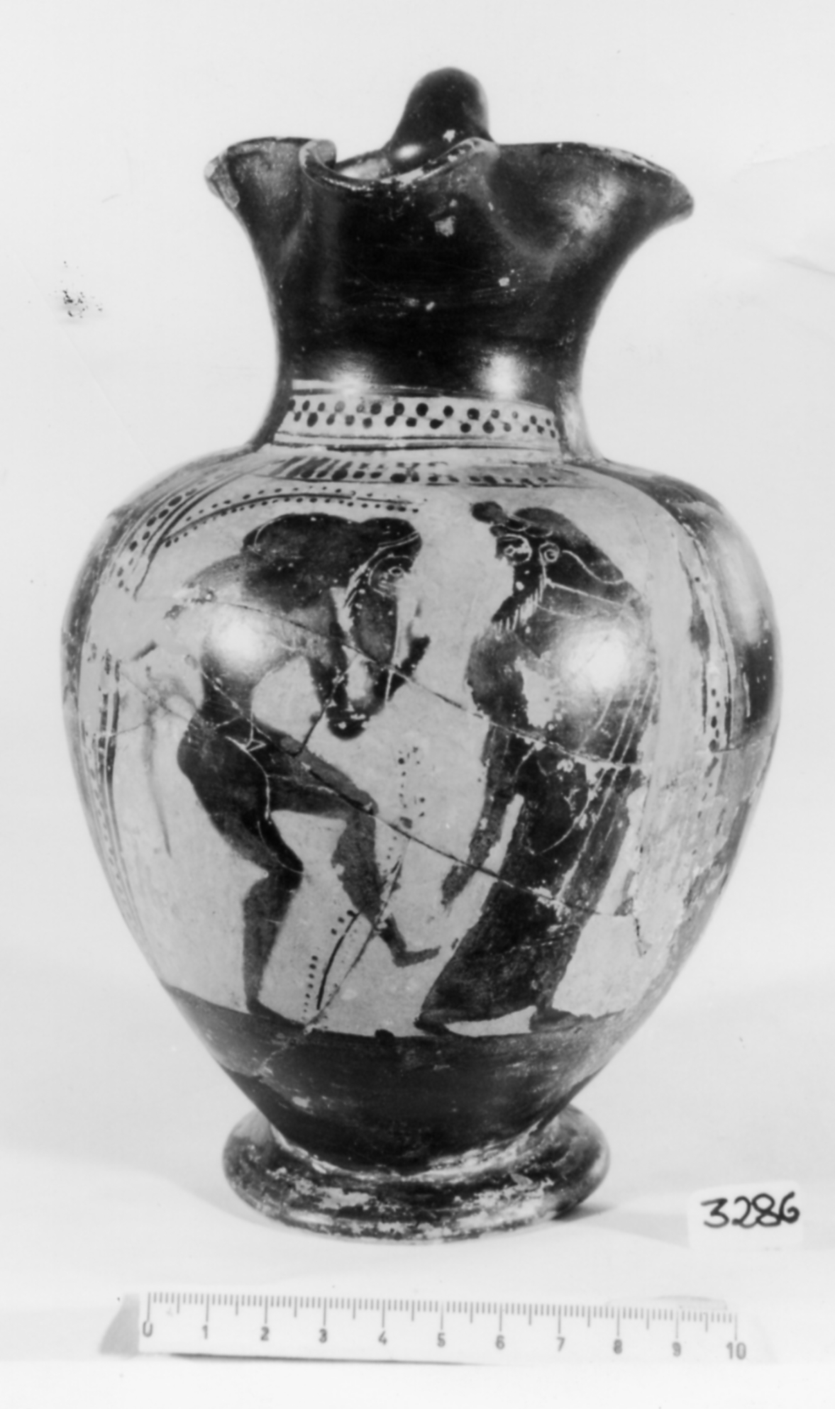 oinochoe miniaturistica di Pittore di Wuerzburg 351 - produzione attica (primo quarto sec. V a.C)