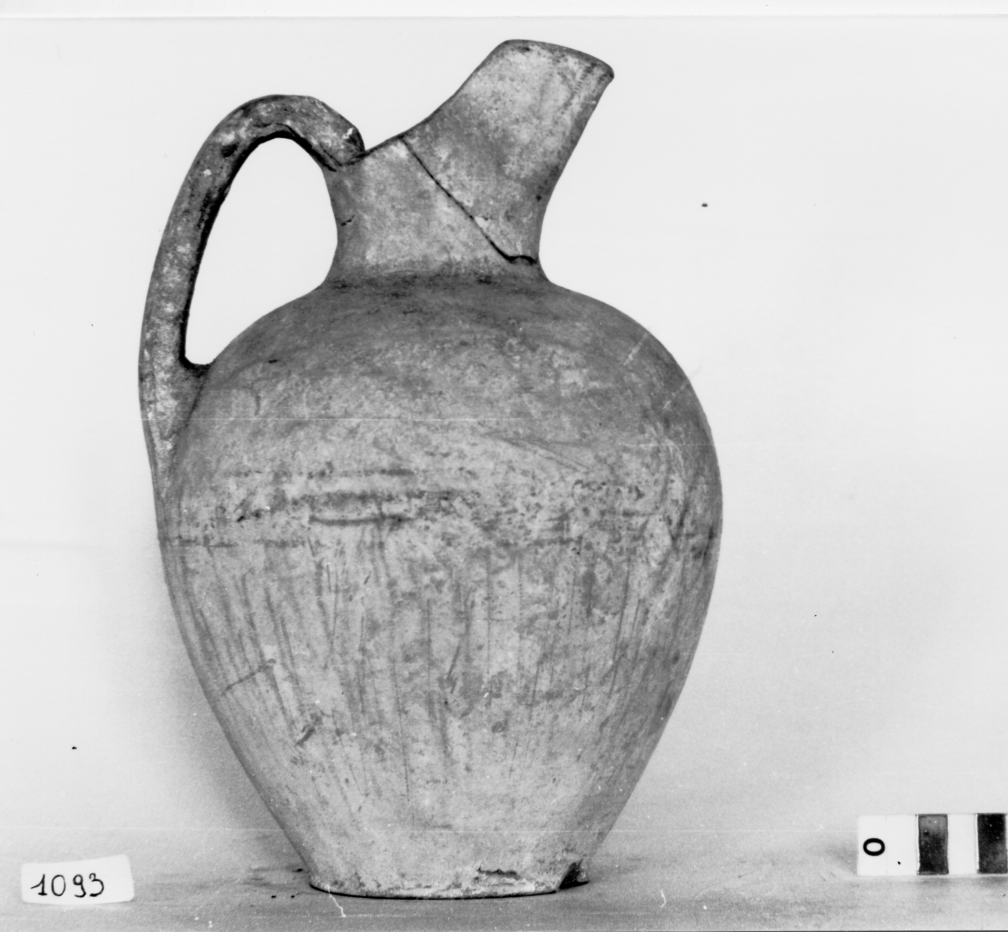 oinochoe con becco a cartoccio - fase Piceno VI (sec. IV a.C)