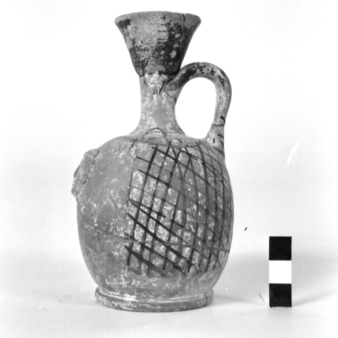 lekythos ariballica - produzione attica (terzo quarto sec. IV a.C)