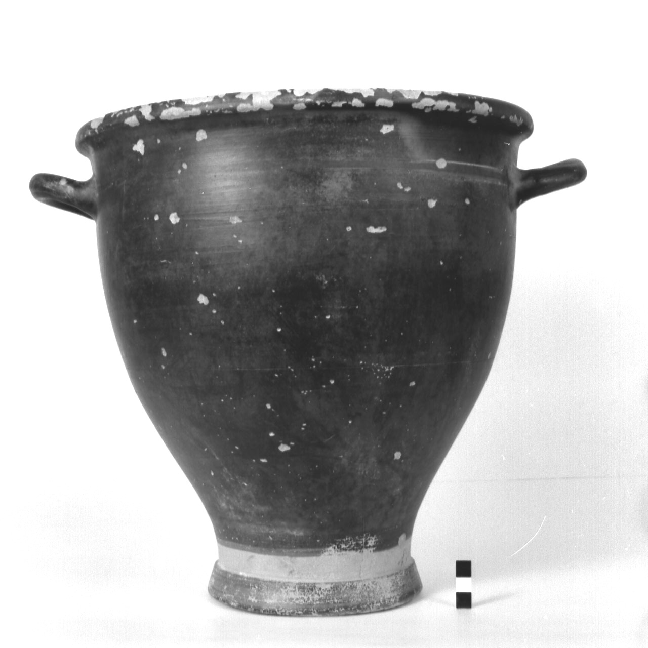 skyphos ovoidale - produzione apula (sec. IV a.C)