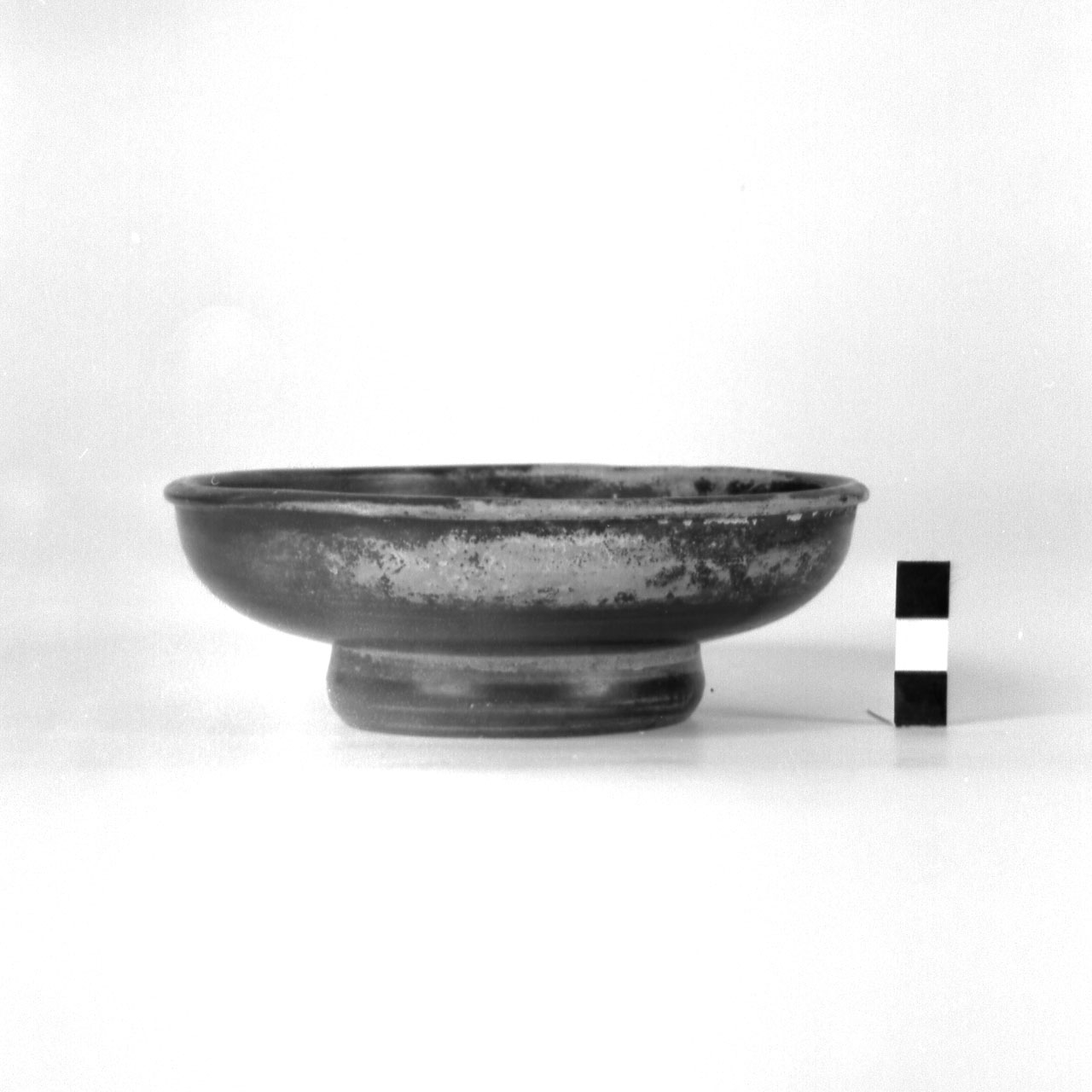 ciotola - produzione attica (inizio sec. IV a.C)