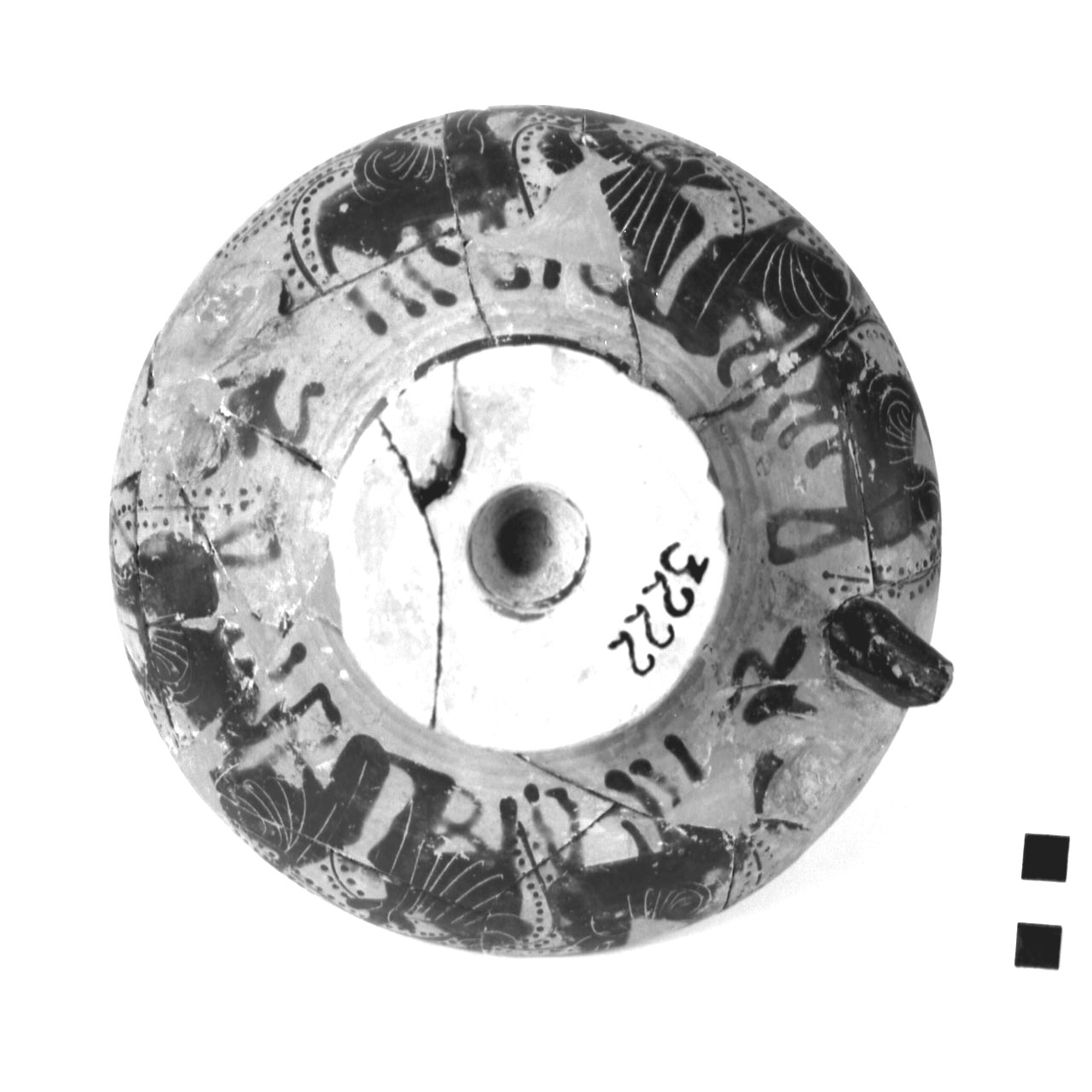 kylix - produzione attica (prima metà sec. V a.C)