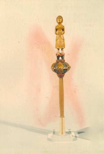 figura femminile (conocchia, conocchie, strumenti da lavoro) - artigianato pastorale (sec. XIX fine - sec. XX inizio, da 1890 a 1910)