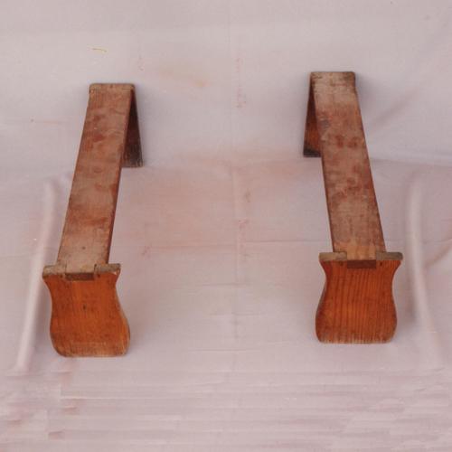 supporto per baule, supporti per bauli, utensili da lavoro - artigianato contadino (sec. XX prima metà, da 1900 a 1949)