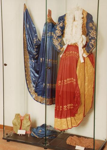 costume nuziale, abiti nuziali, costumi popolari - cultura Arbereshe (sec. XX prima metà, da 1900 a 1949)