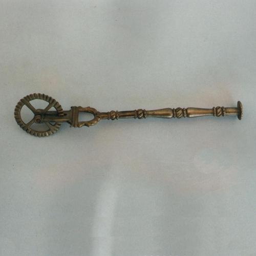 rotella per pasta e dolci, rotelle, utensili domestici - artigianato contadino (sec. XX prima metà, da 1900 a 1949)