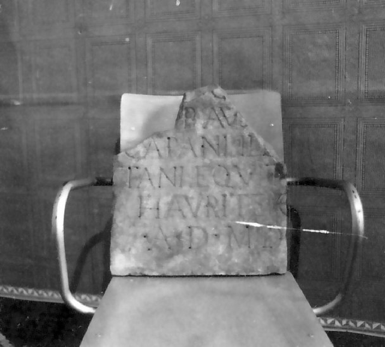 lastra, frammento - bottega calabrese (fine/ inizio secc. XVI/ XVII)