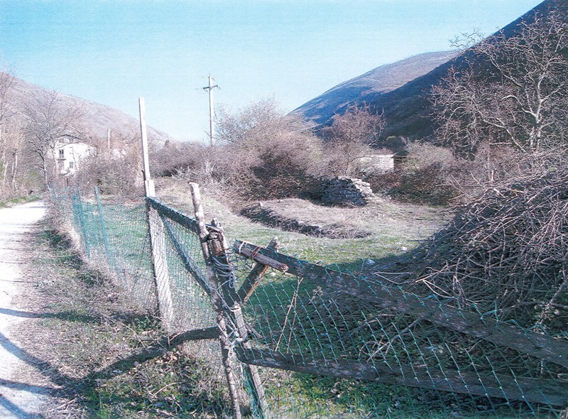 Resti della cripta appartenenti all’antico Monastero di San Michele Arcangelo (cripta) - Cantiano (PU) 