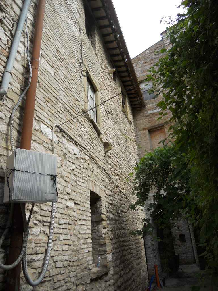 Appart. sito in Via Lazzarini facente parte del compl. denominato Palazzo Saluzzi ex Palazzo Agabiti (palazzo, nobiliare) - Sassoferrato (AN) 