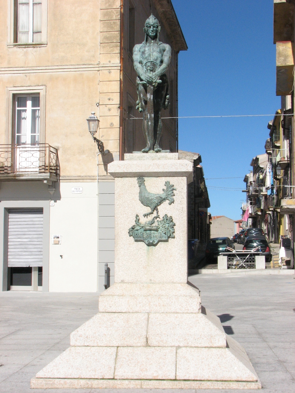 allegoria del soldato come eroe antico (monumento ai caduti - a cippo) di Sindoni Turillo (sec. XX)