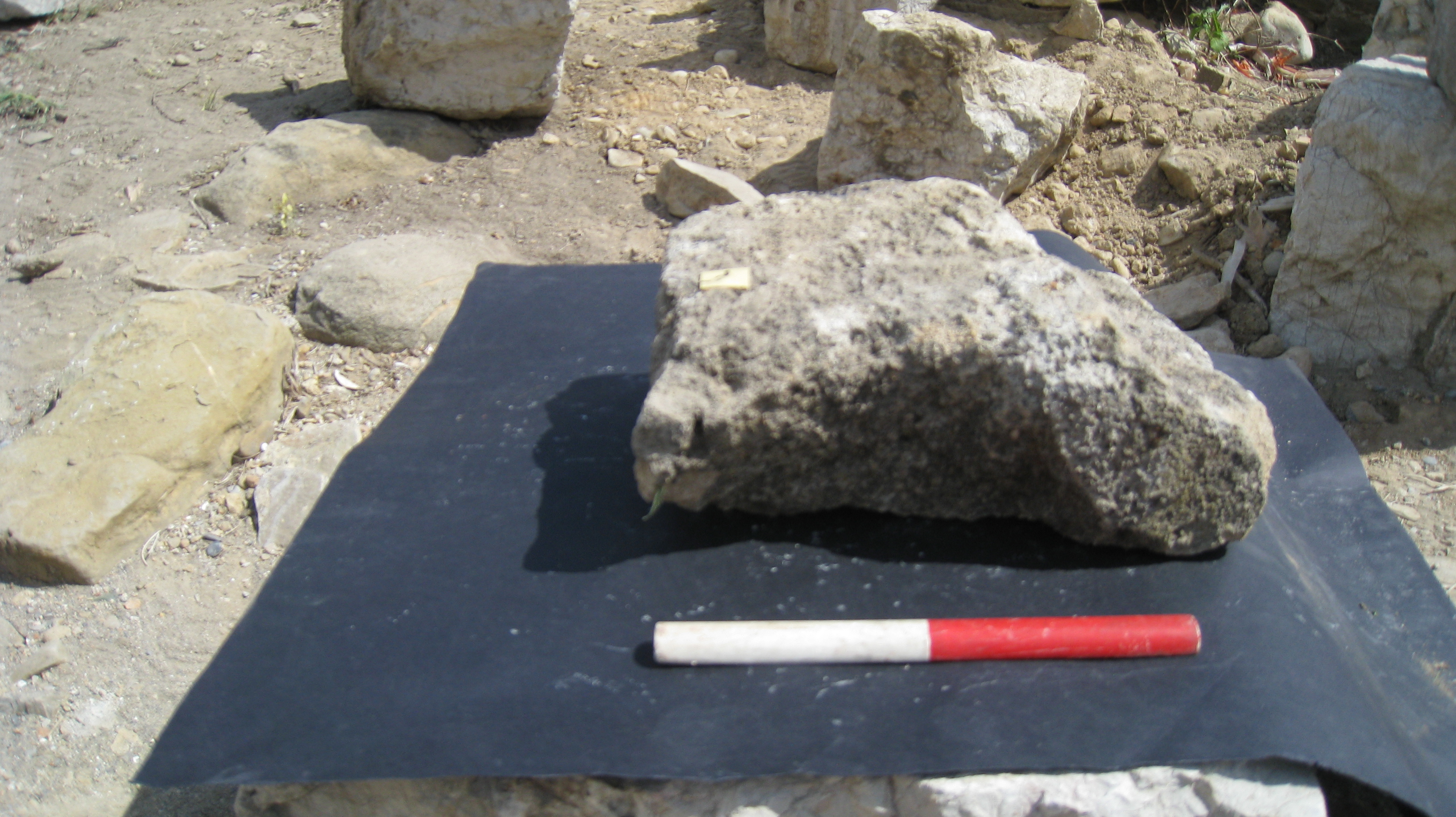 blocco, frammento di zoccolatura (Eta' romana)