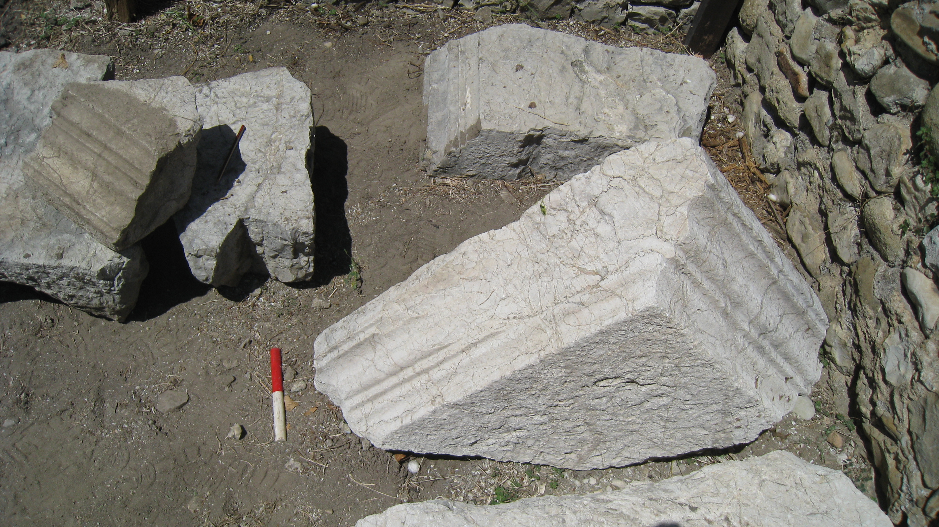 blocco, cornice (Eta' romana)